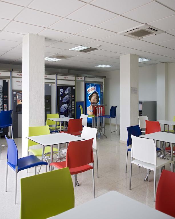 Albergue Inturjoven Sevilla Екстер'єр фото