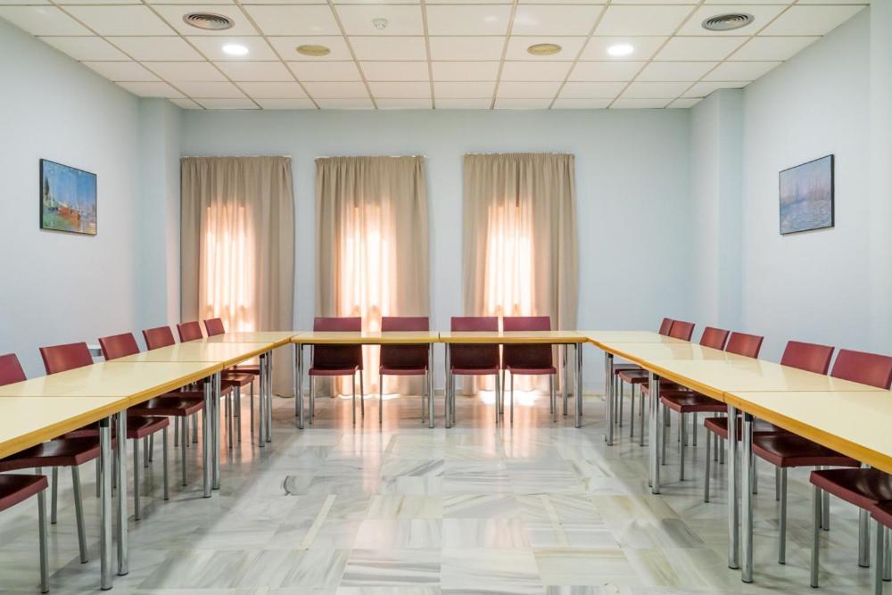 Albergue Inturjoven Sevilla Екстер'єр фото