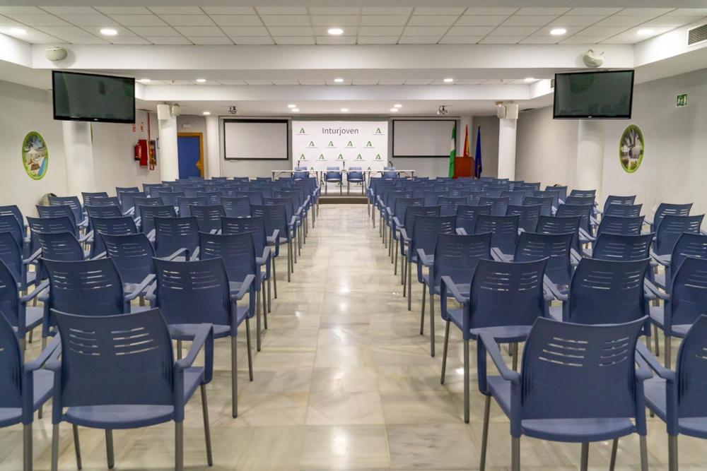 Albergue Inturjoven Sevilla Екстер'єр фото