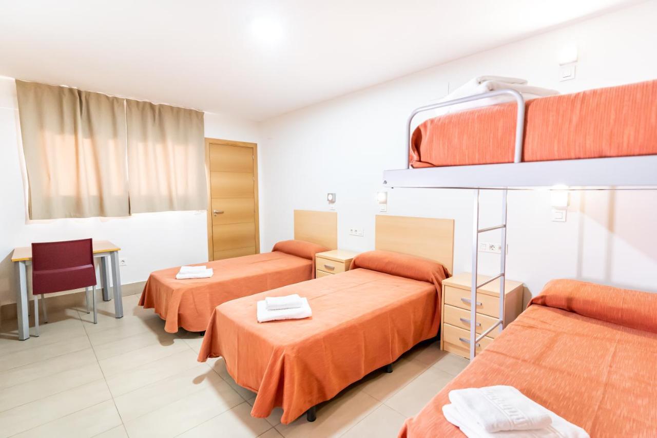 Albergue Inturjoven Sevilla Екстер'єр фото