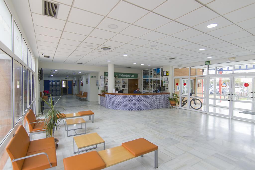 Albergue Inturjoven Sevilla Екстер'єр фото