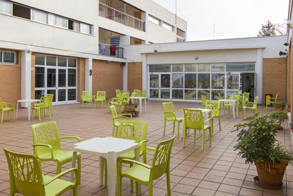 Albergue Inturjoven Sevilla Екстер'єр фото