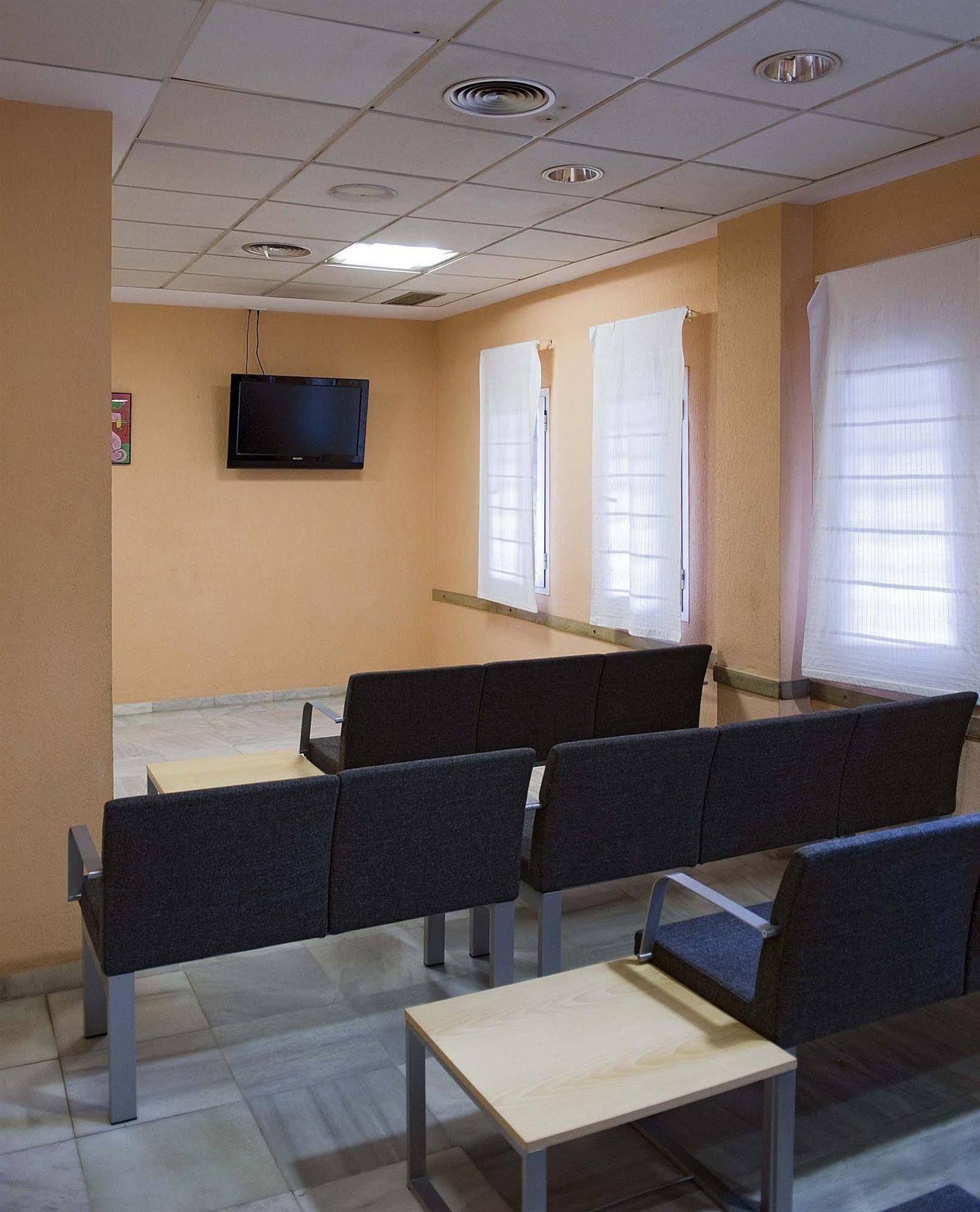 Albergue Inturjoven Sevilla Екстер'єр фото