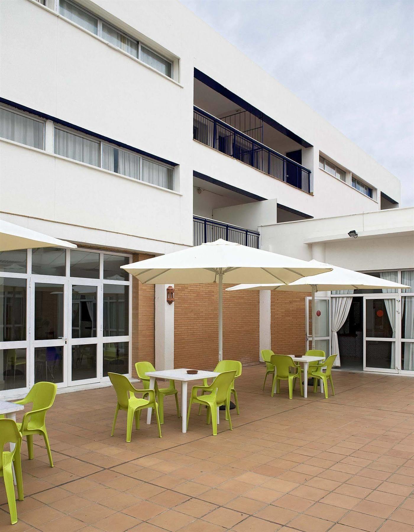Albergue Inturjoven Sevilla Екстер'єр фото