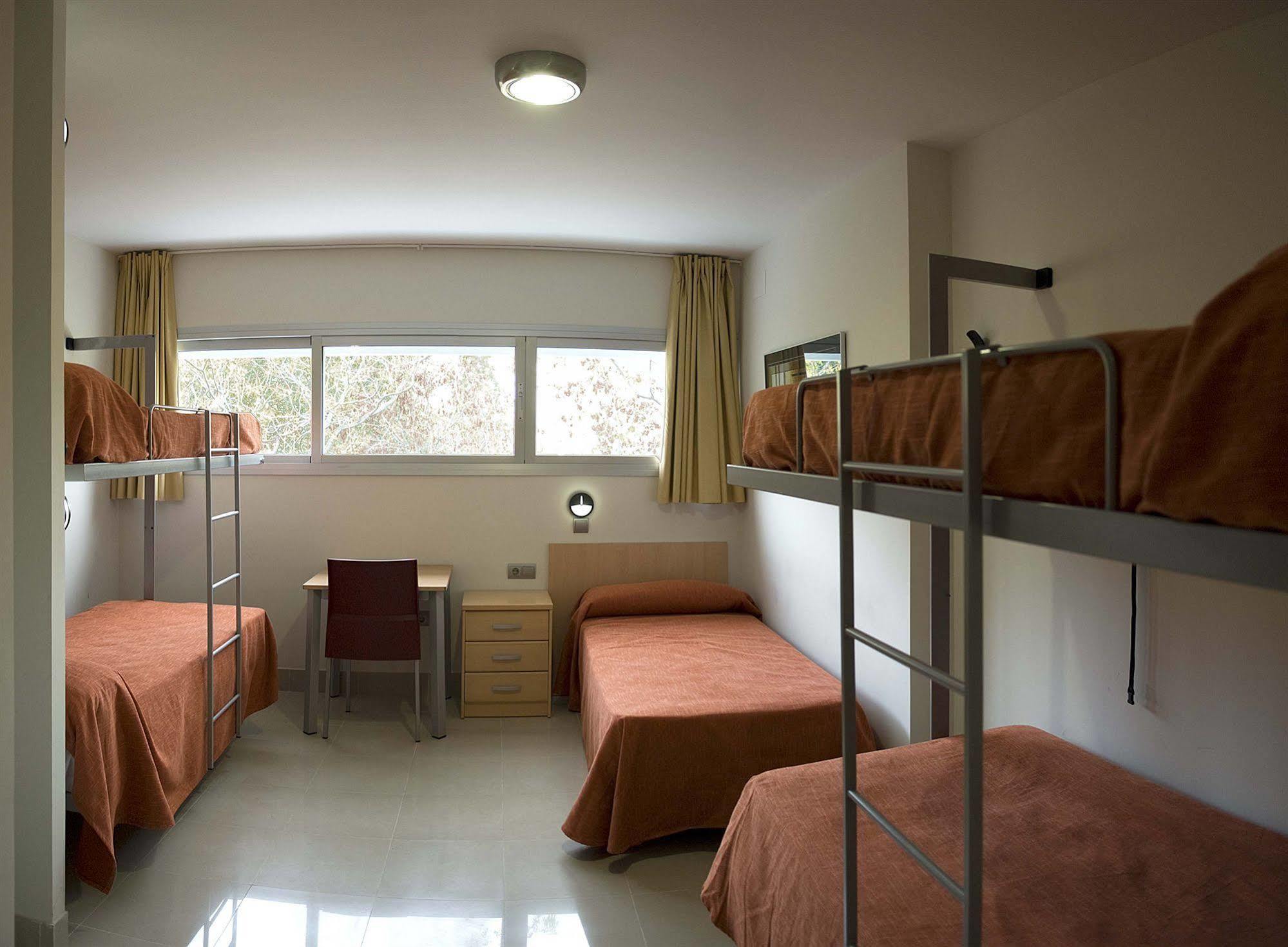 Albergue Inturjoven Sevilla Екстер'єр фото