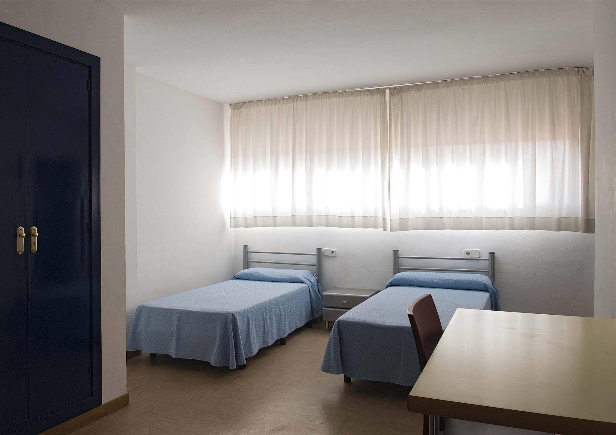 Albergue Inturjoven Sevilla Екстер'єр фото