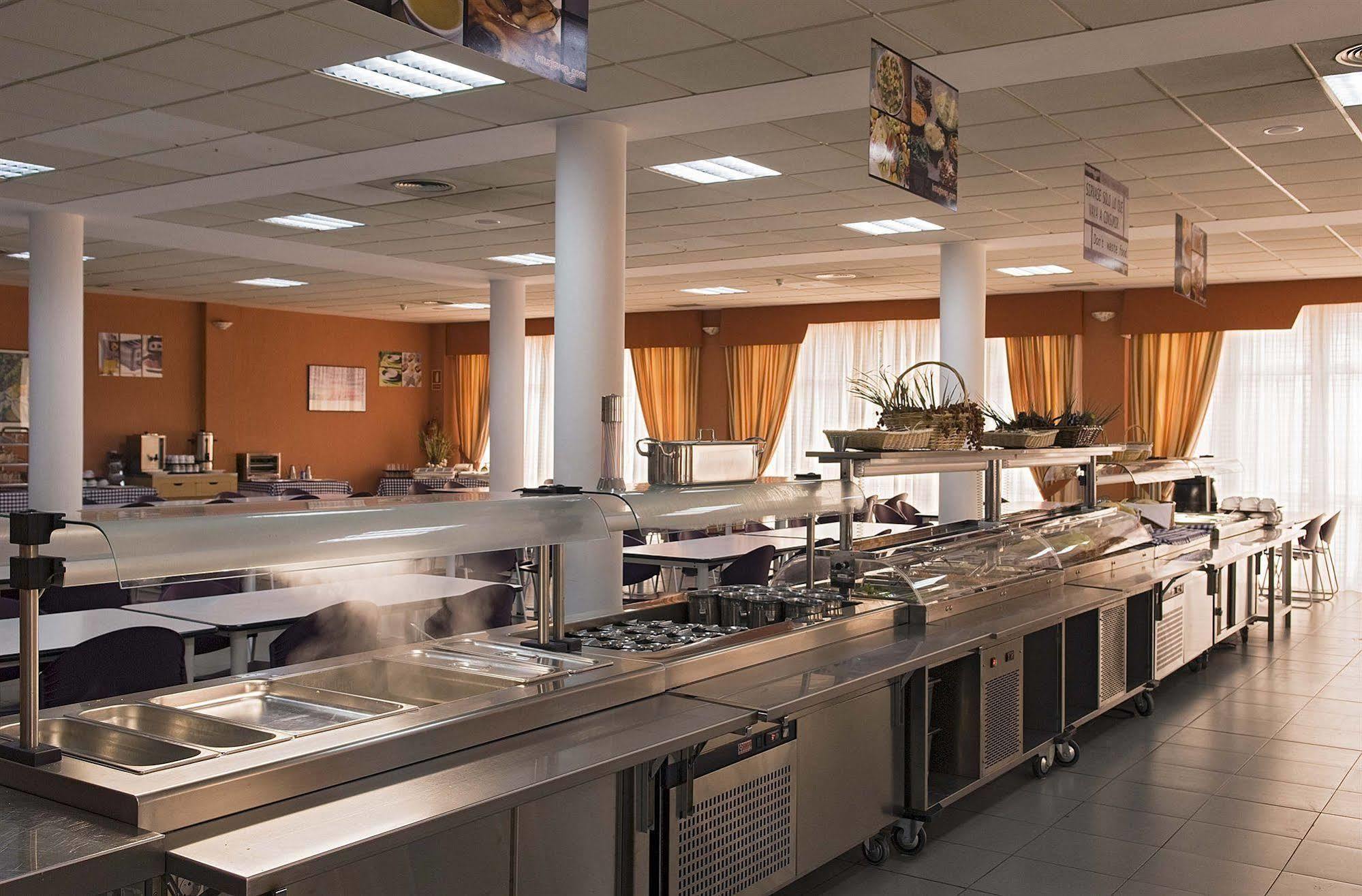 Albergue Inturjoven Sevilla Екстер'єр фото